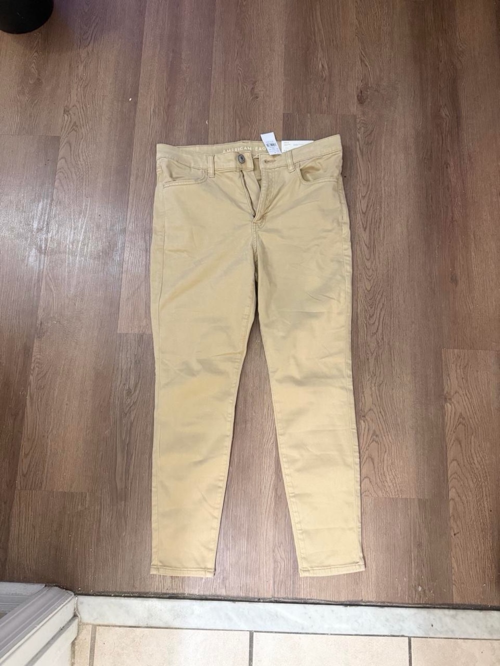 American Eagle Outfitters Tan/Beige Chino Pants - Size 12 Short